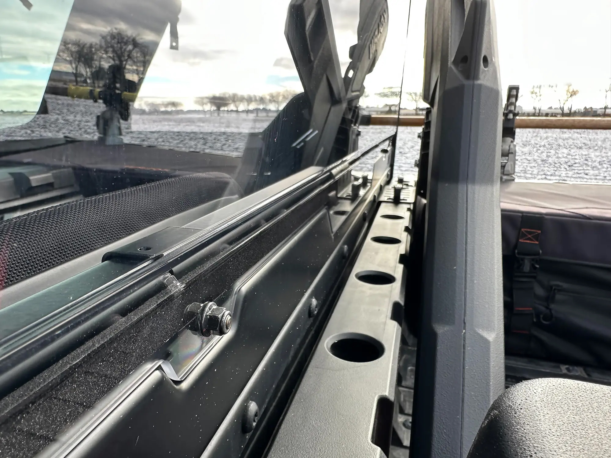 Rear Windshield Panels