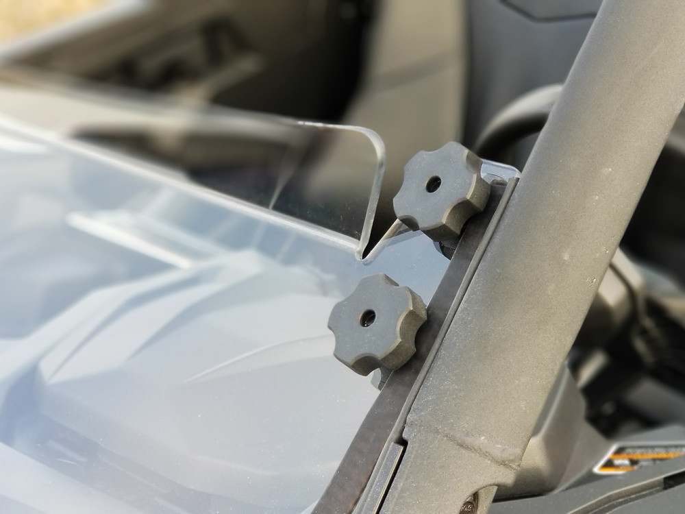 Spike Hard Coated Half Windshield Can-Am Maverick / Commander 2018-2024