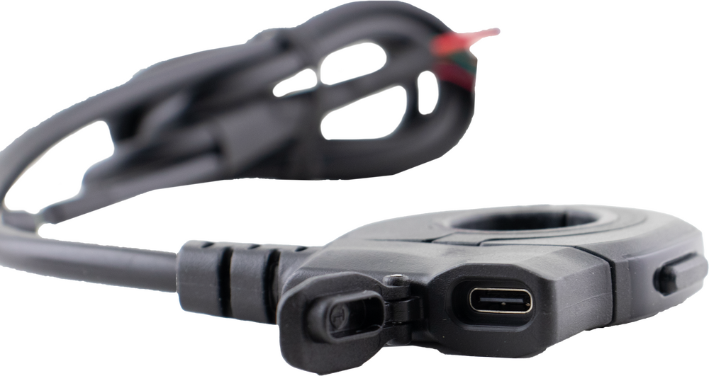 KOSO THUMB SWITCH W/ TYPE C CHARGER