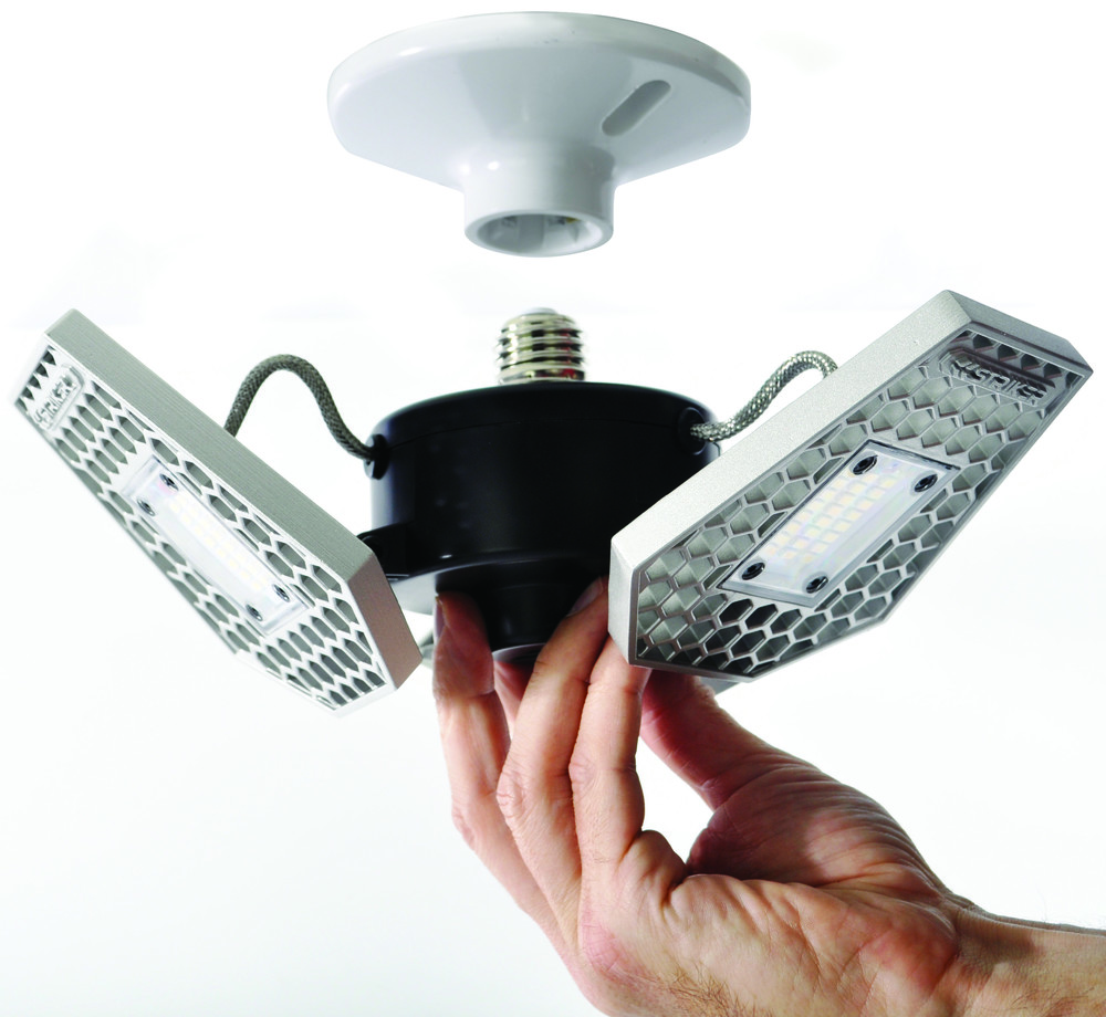 STKR MOTION ACTIVATED GARAGE LIGHT