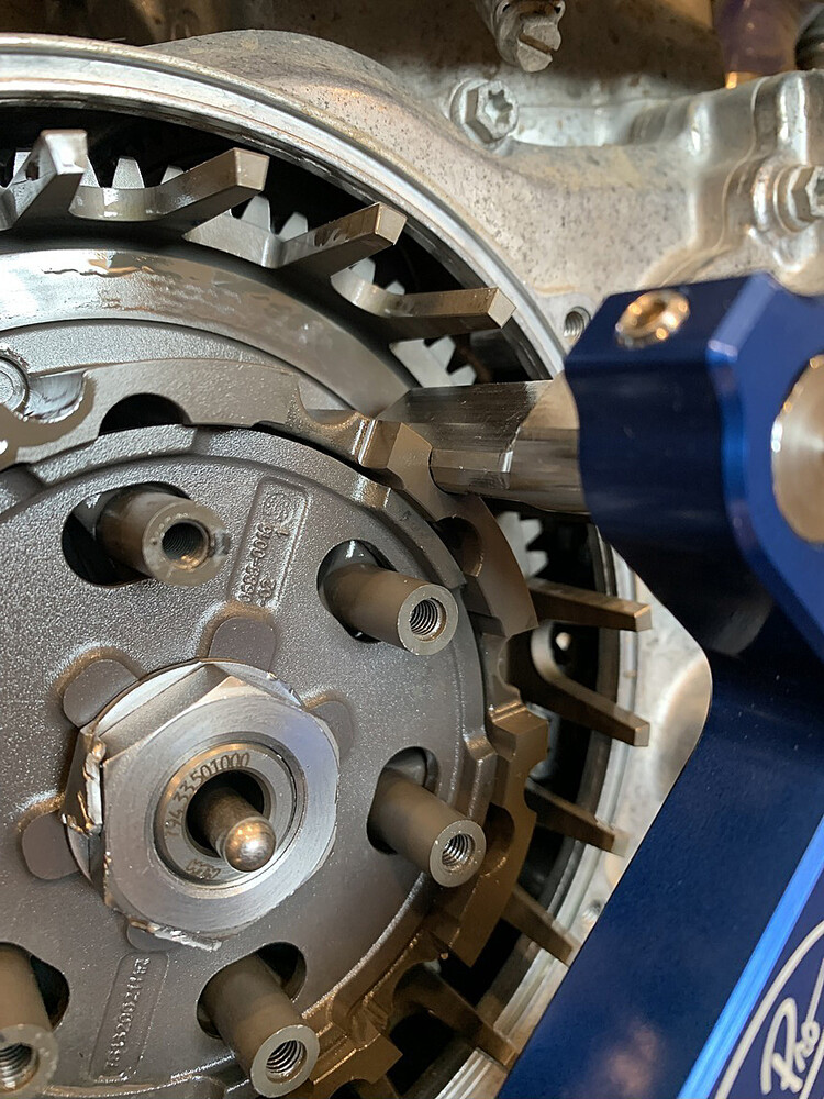 MOTION PRO H-D CLUTCH HOLDING TOOL