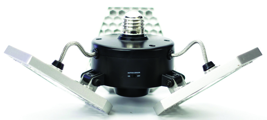 STKR MOTION ACTIVATED GARAGE LIGHT