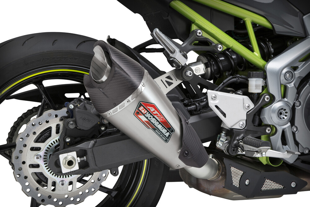 Yoshimura AT2 Street Slip-On Exhaust Kawasaki Z900 2017-2024