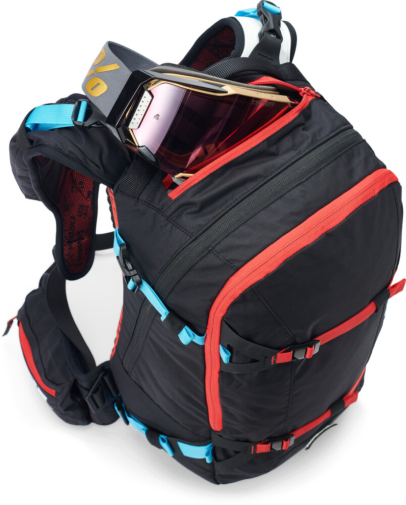 USWE POW 16 WNTR PROTECTOR BACKPACK BLACK