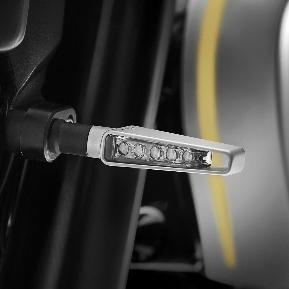 RIZOMA TURN SIGNAL VISION SEQUENTIAL SILVER EACH