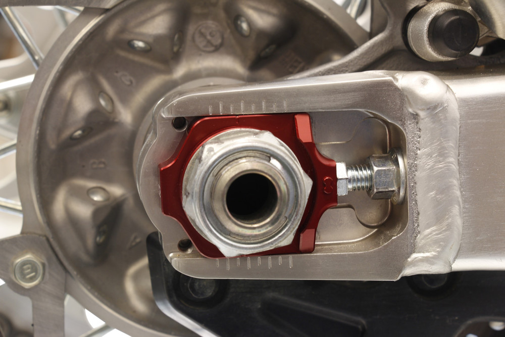 WORKS AXLE BLOCKS ELITE HON RED
