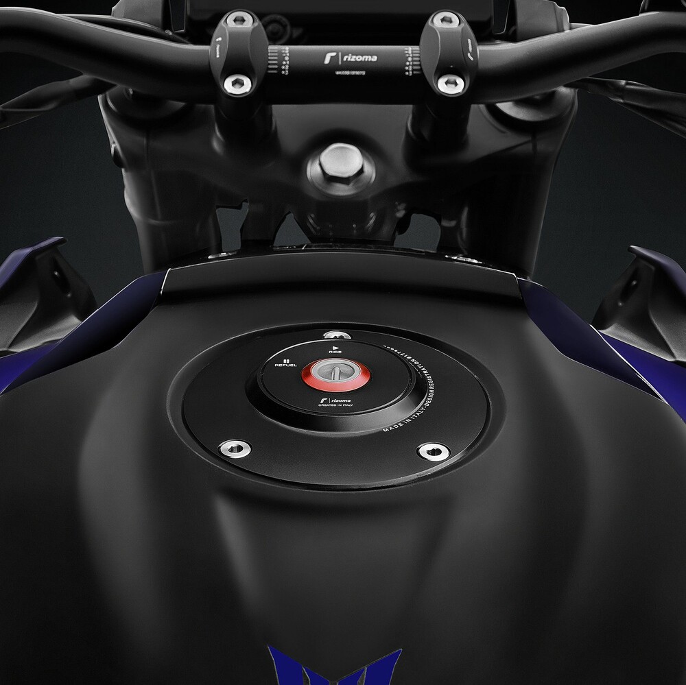 RIZOMA GAS CAP LOCKING BLACK YAM