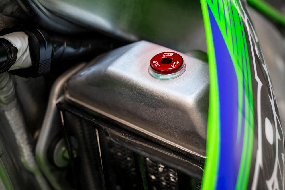 Works Radiator Plug Red Hon/Kaw