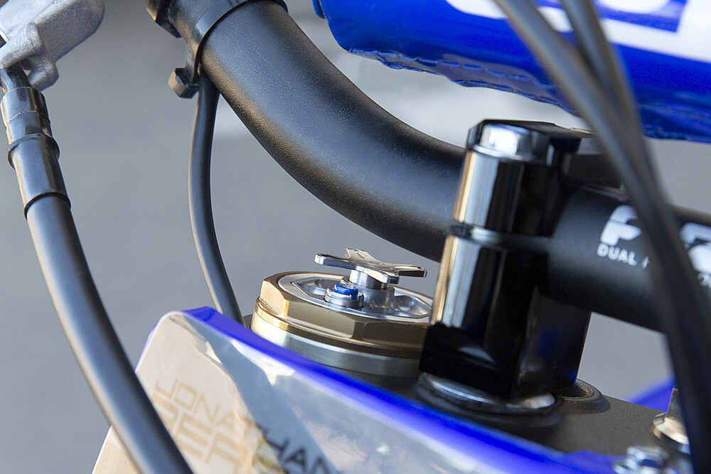 MOTION PRO KYB AOS COMPRESSION ADJUSTER