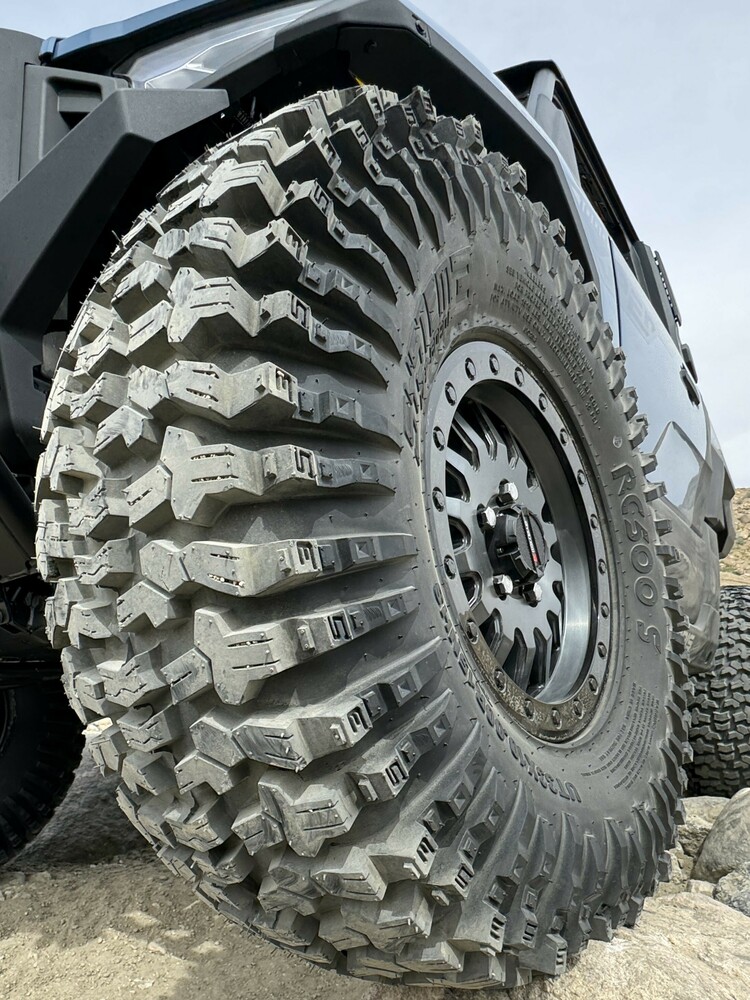 SYSTEM 3 TIRE RC500S 35X10R15