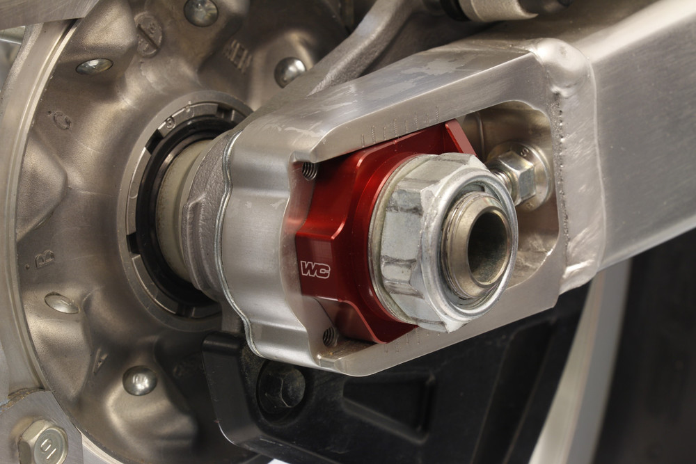 WORKS AXLE BLOCKS ELITE HON RED