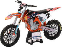 NEW RAY TOYS Red Bull KTM Team 1:12 Scale Replica