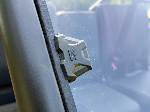 SEIZMIK VERSA VENTED WINDSHIELD UV RESISTANT