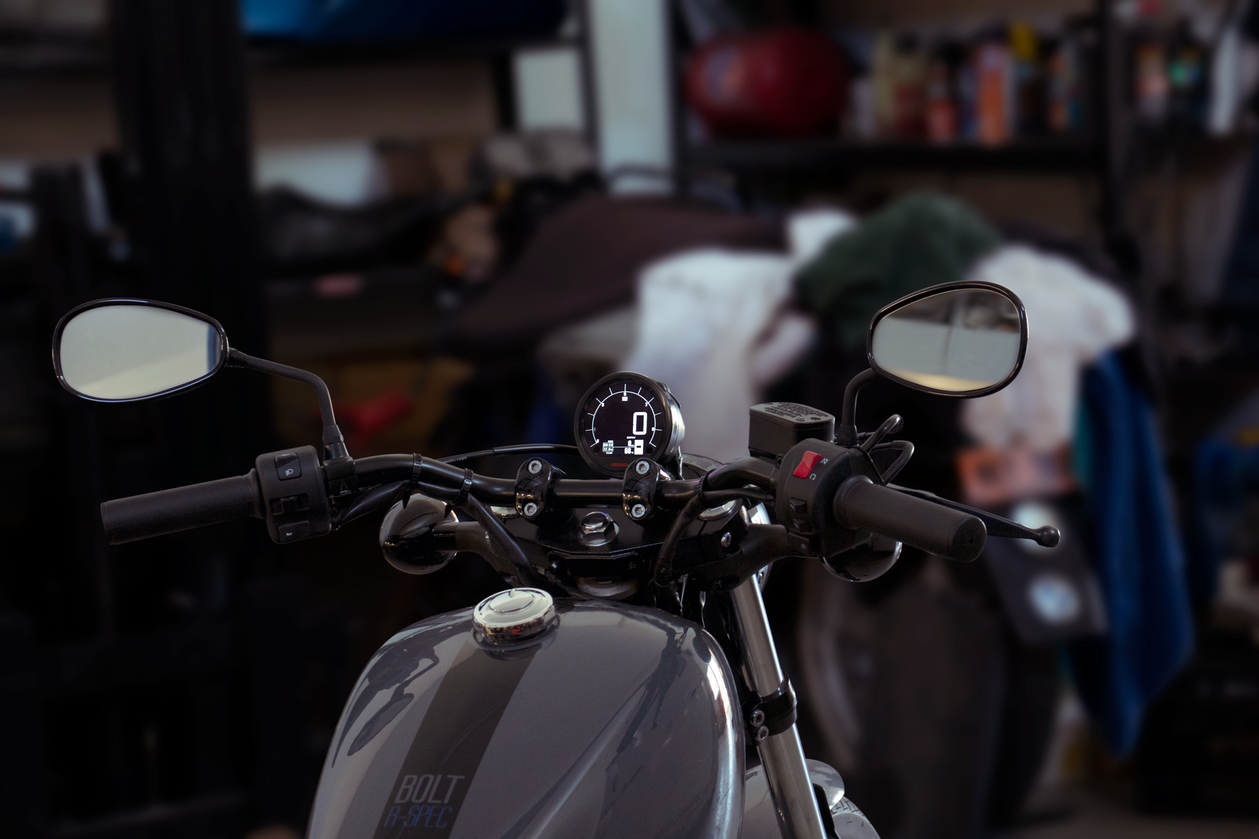 DL-04 Speedo