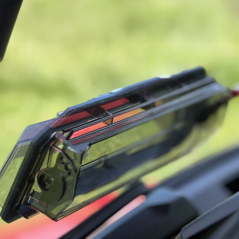 VERSA VENT TOOLLESS WINDSHIELDS