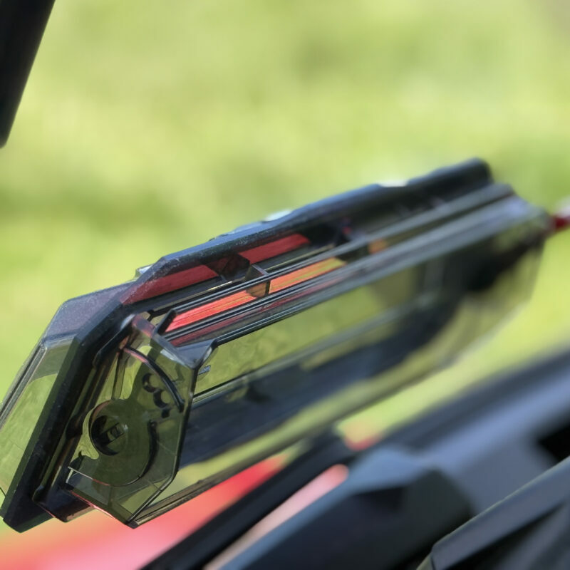 VERSA VENT TOOLLESS WINDSHIELDS