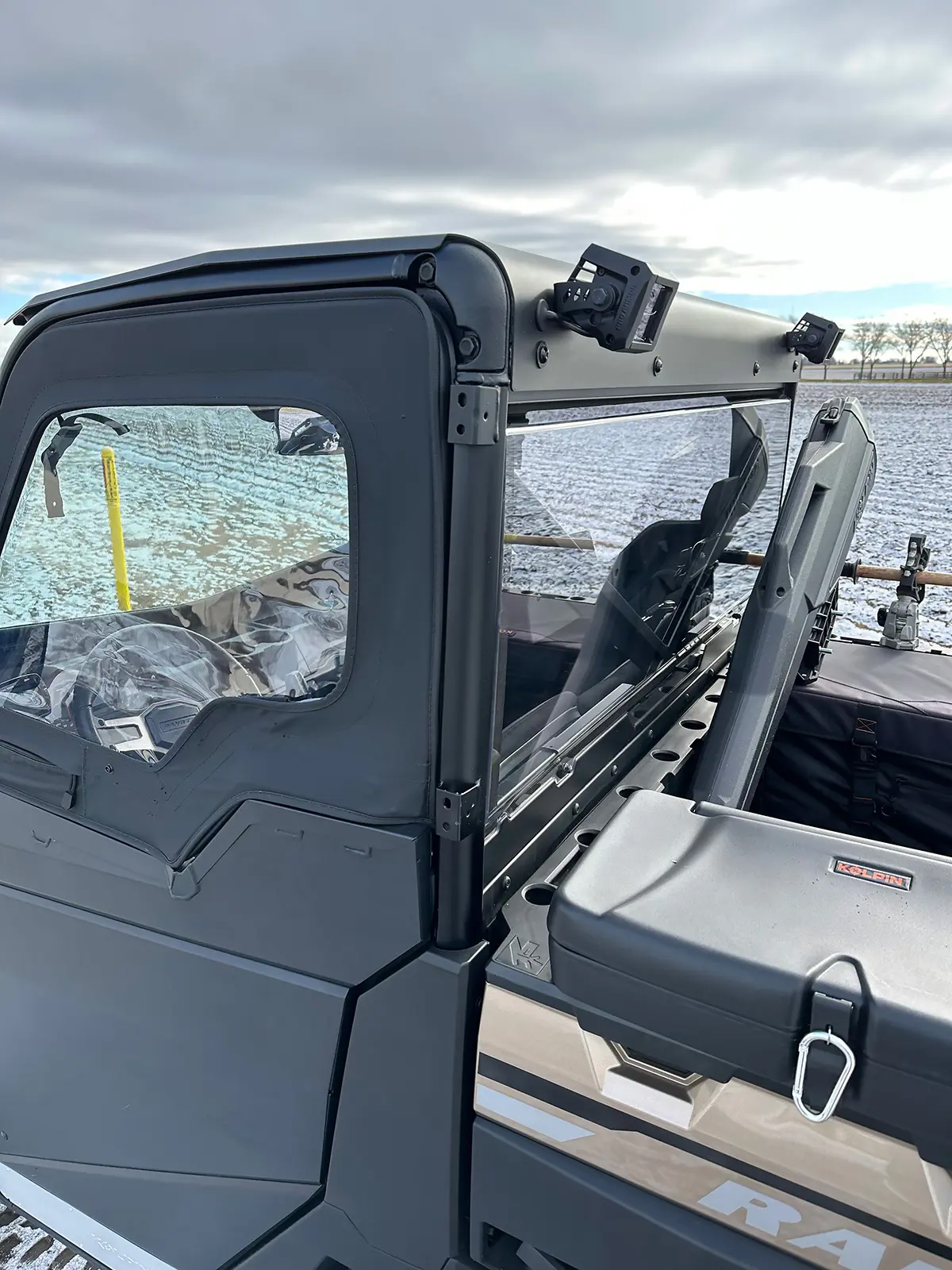 Rear Windshield Panels