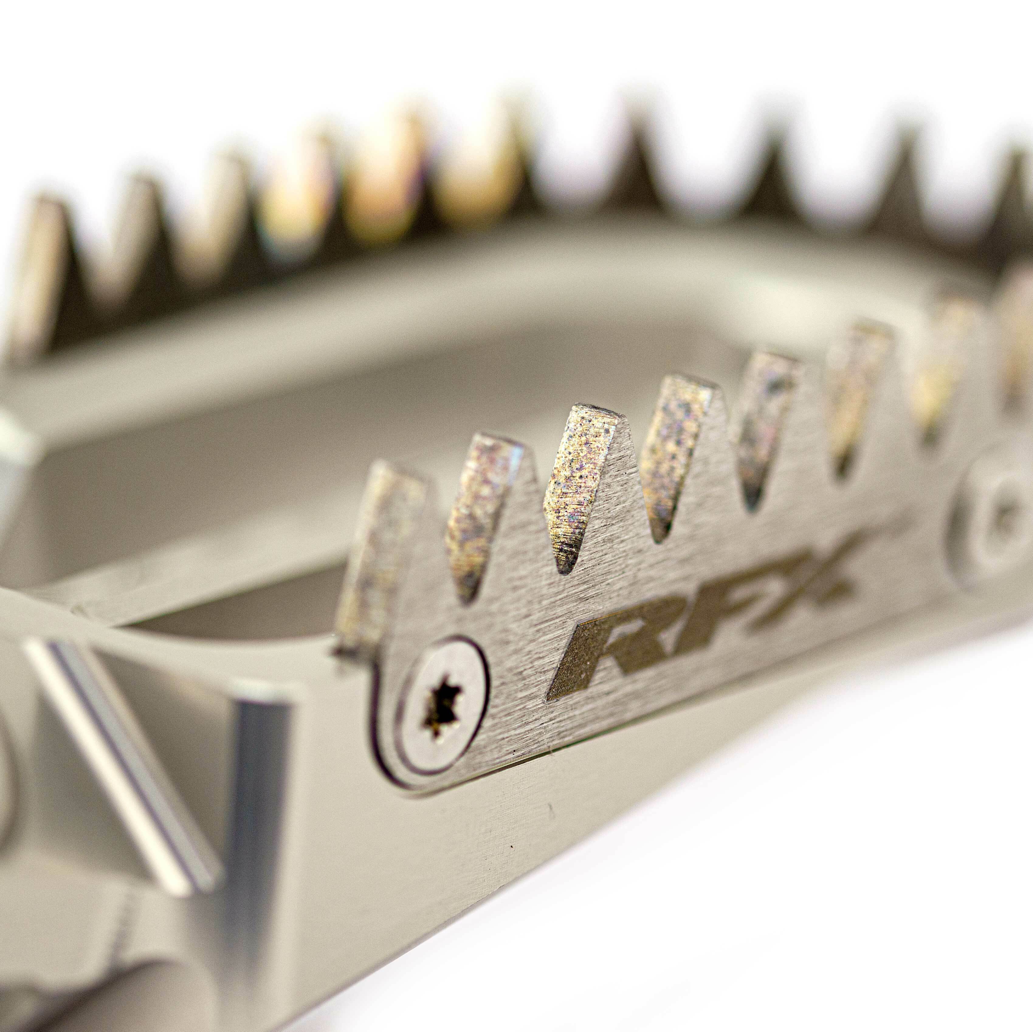 PRO SERIES FACTORY TITANIUM FOOTPEGS