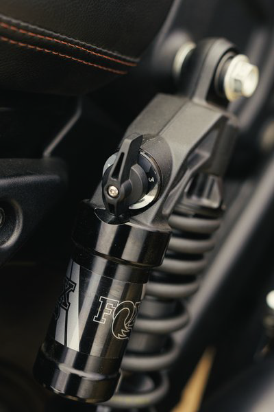Qs3-Qsr Piggyback Indian Scout Shocks