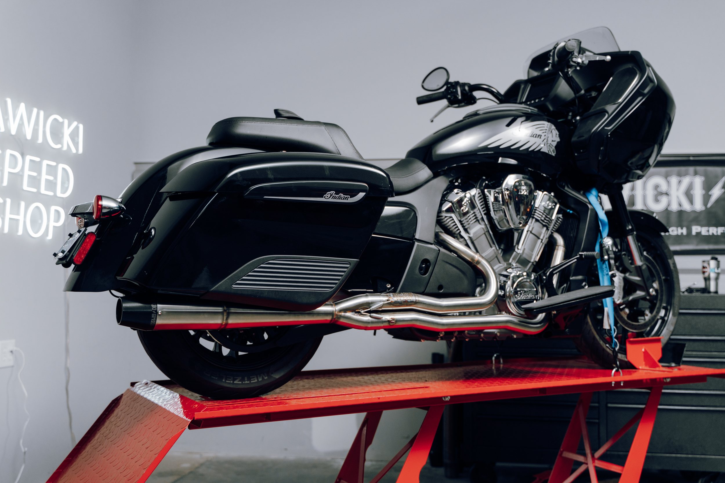 SAWICKI Indian Challenger Full Length Exhaust - View 1