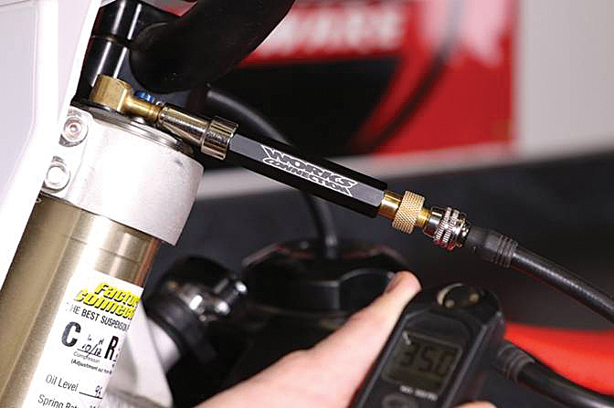 WORKS No Air Loss Adapter - View 1