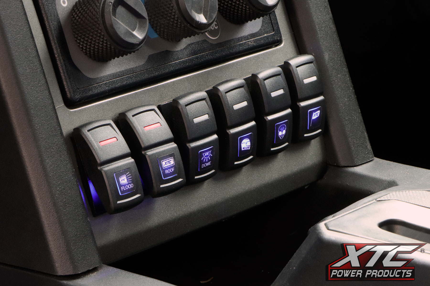 XTC POWER PRODUCTS XTC Light Duty Switch System for in Cab PULSE Bus Bar - View 1