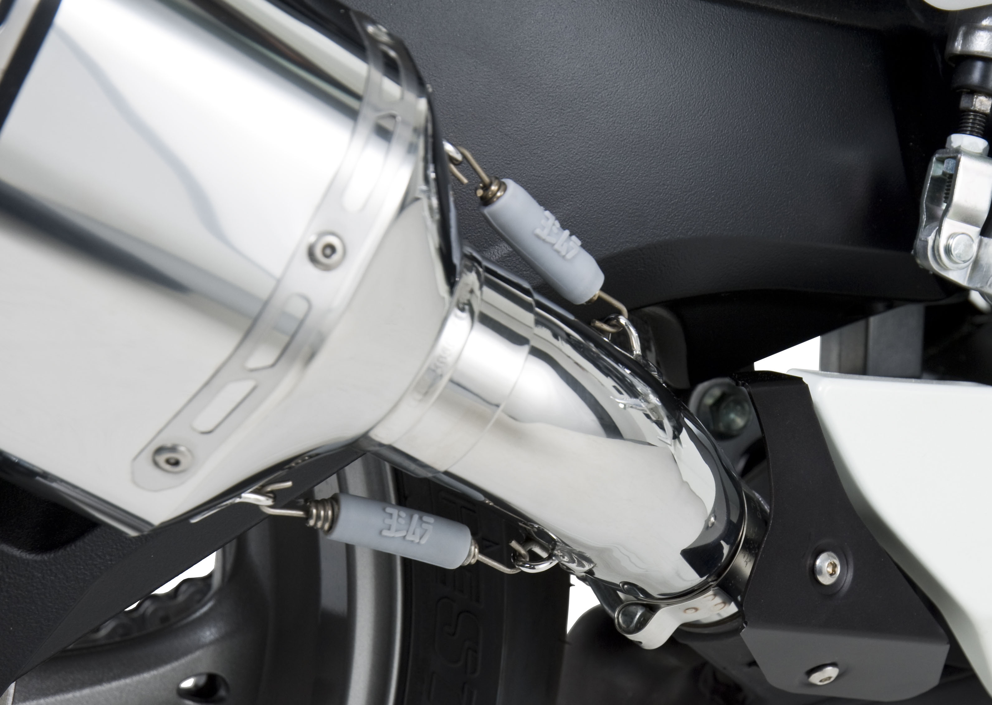 R-77 Slip-On Exhaust