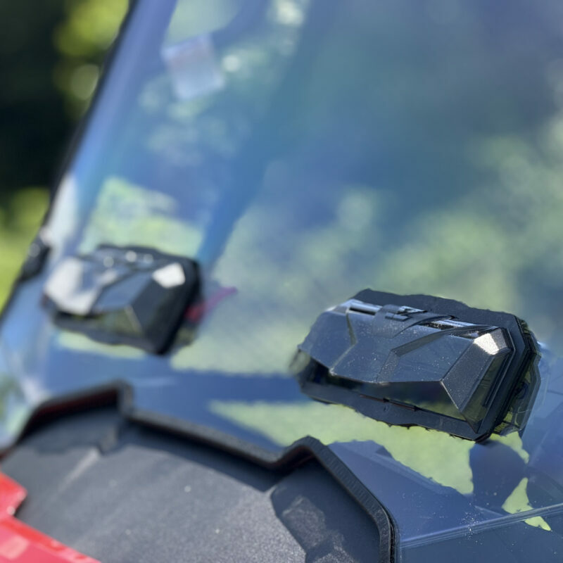 VERSA VENT TOOLLESS WINDSHIELDS