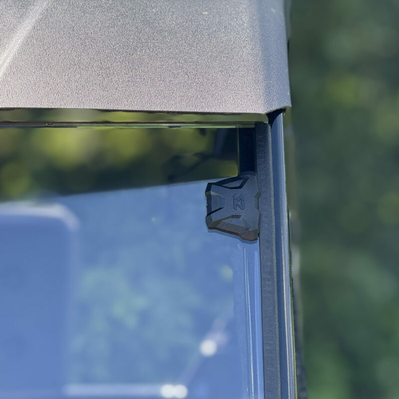 VERSA VENT TOOLLESS WINDSHIELDS