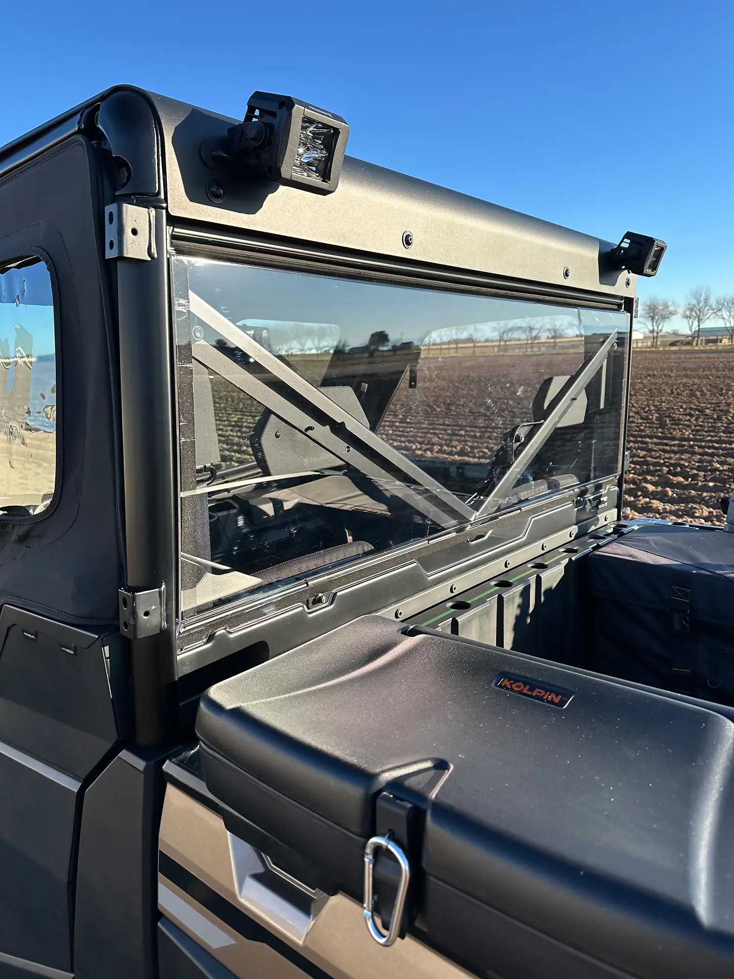 Rear Windshield Panels
