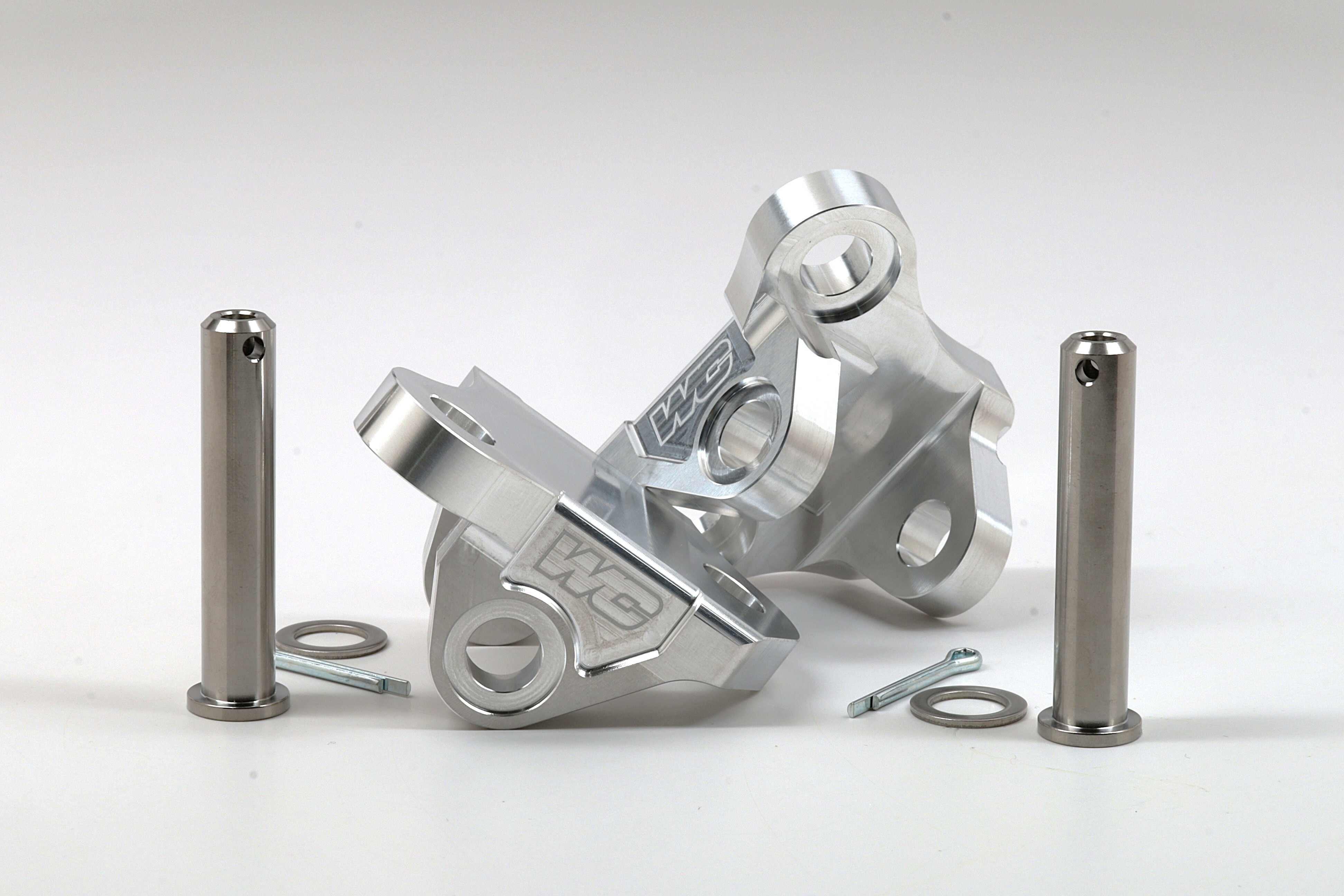 ALUMINUM FOOT PEG MOUNTS YZ 2 STROKES